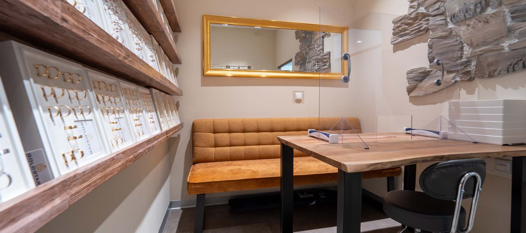 Kundenfreundliche und kompetente Beratung im Showroom von GOLDSTAR