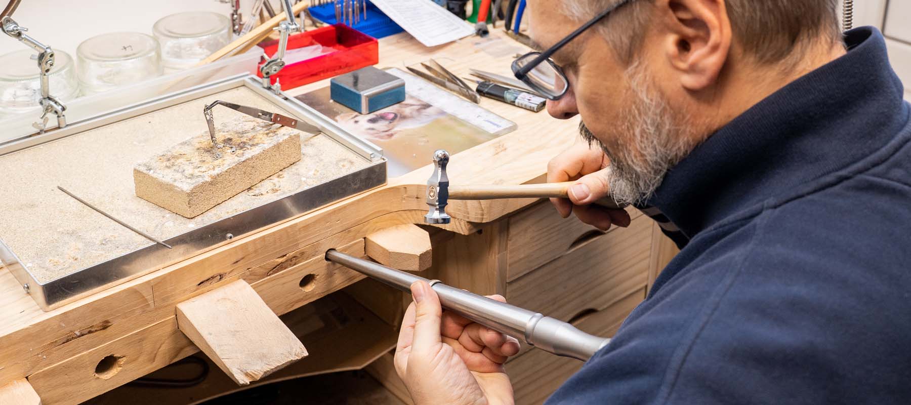 Geschäftsführer Gabor Töser und man sieht ihn hier bei der Arbeit.